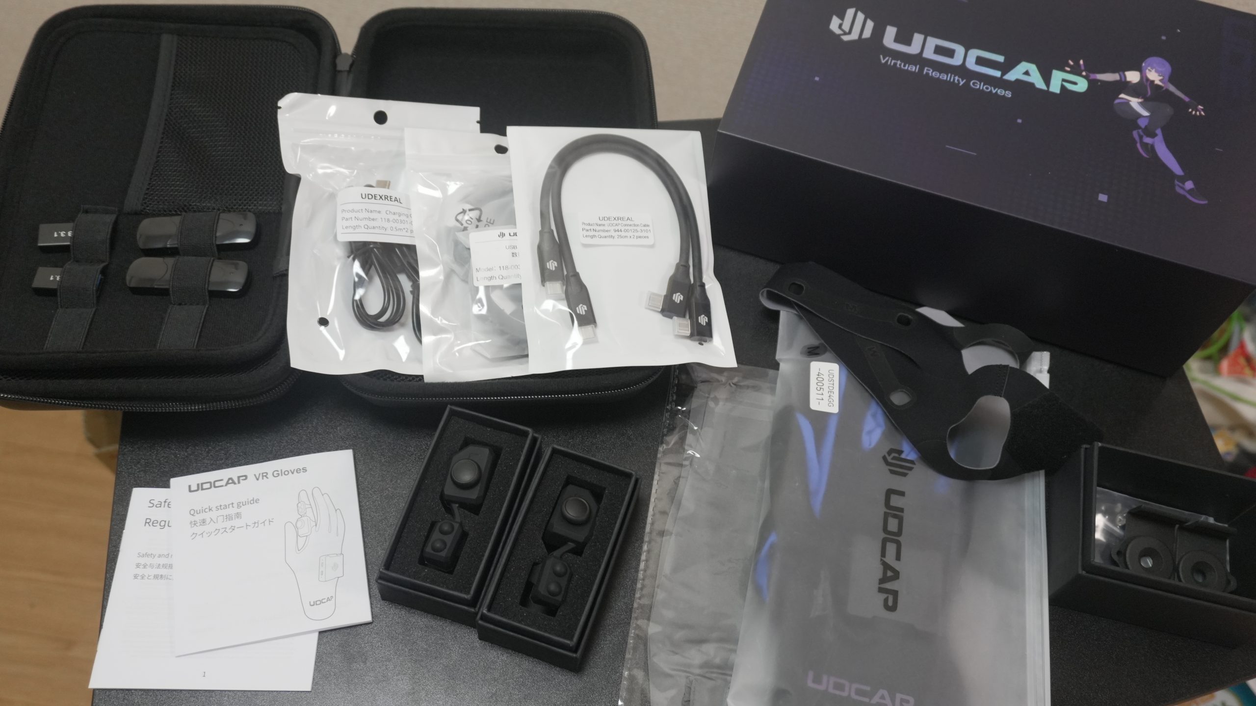 PC用ゲームコントローラー・コンバーター UDCAP Virtual Reality Gloves PC用ゲームコントローラー・コンバーター UDCAP Virtual Reality